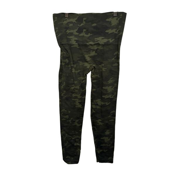 Spanx Look At Me Now Leggings Camo Green Seamless L Pilates Utility Gorpcore - Picture 5 of 5